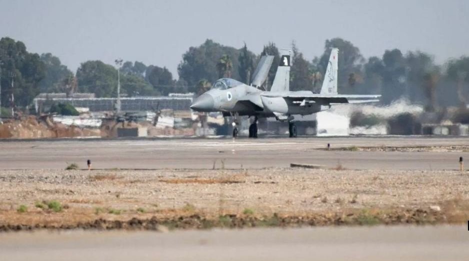 ইসরাইলি বিমান হামলায় কেঁপে উঠল দামেস্ক ও হামা