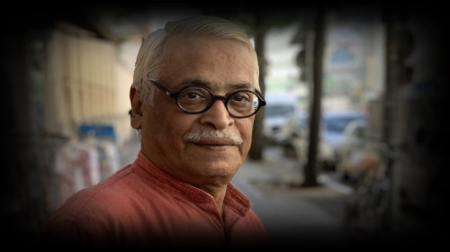 অনন্ত অপূর্ণ দুঃখী-স্বপ্ন তরণী বেয়ে কবি চলে যায়