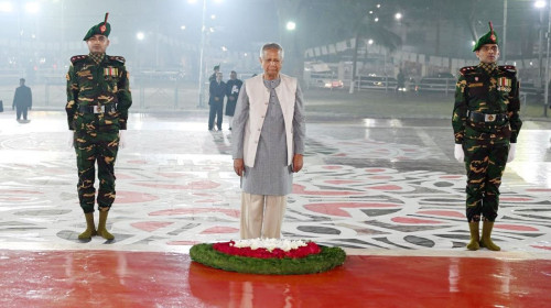 সরকার মজে পাক প্রেমে, বাংলাদেশে এ বার অন্য একুশে : আনন্দবাজার পত্রিকা