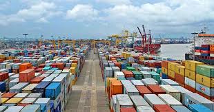চট্টগ্রাম বন্দরে কনটেইনার জট, আটকা ১৬০০ ইউনিট