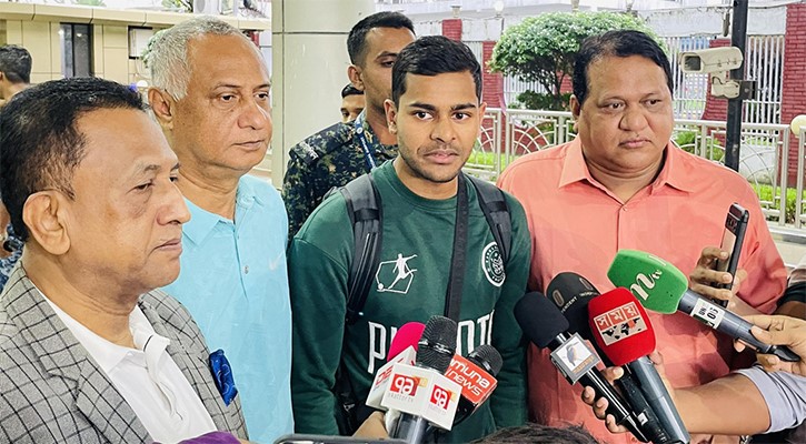 সিঙ্গাপুর ম্যাচের আগে দলে যোগ দিলেন সামিত সোম