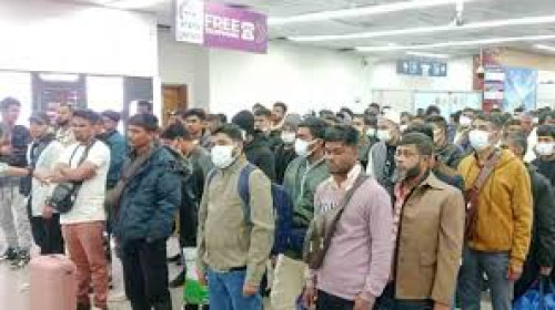 লিবিয়া ও তিউনিশিয়া থেকে দেশে ফিরলেন ১৬১ বাংলাদেশি