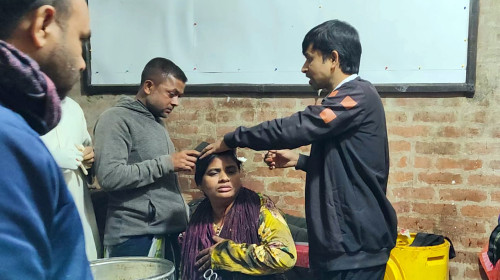 ভালুকায় মিনি বাস উল্টে নিহত ২